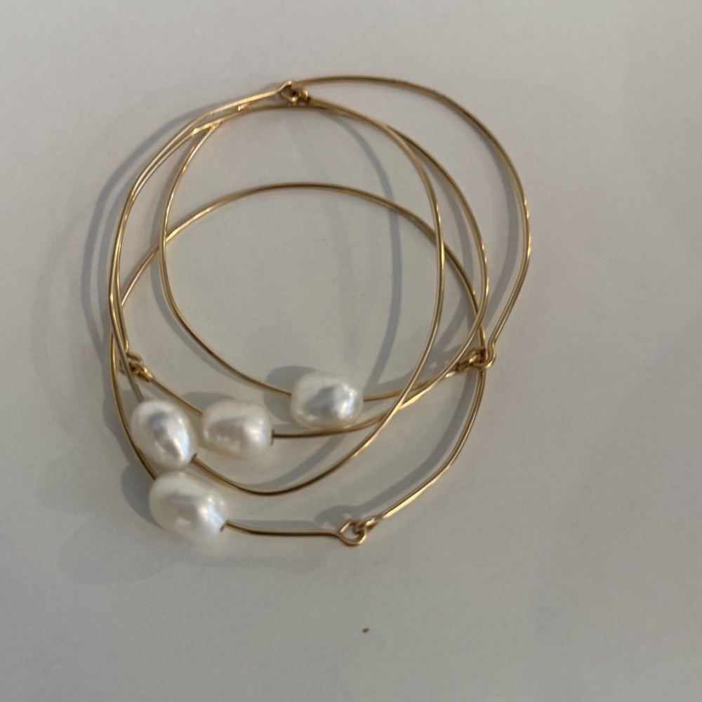 Very Allegra set of 4 gold bangles with freshwater pearls, size S: PRICE FIRM - Picture 2 of 5